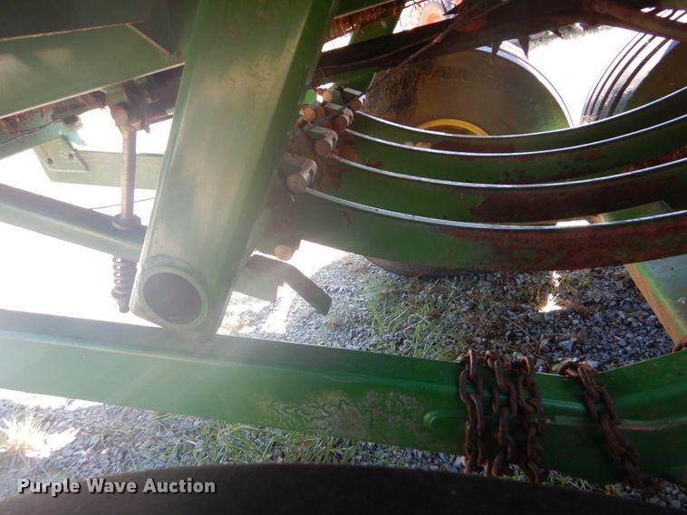 image for item DI2321 2001 John Deere 100 large square baler