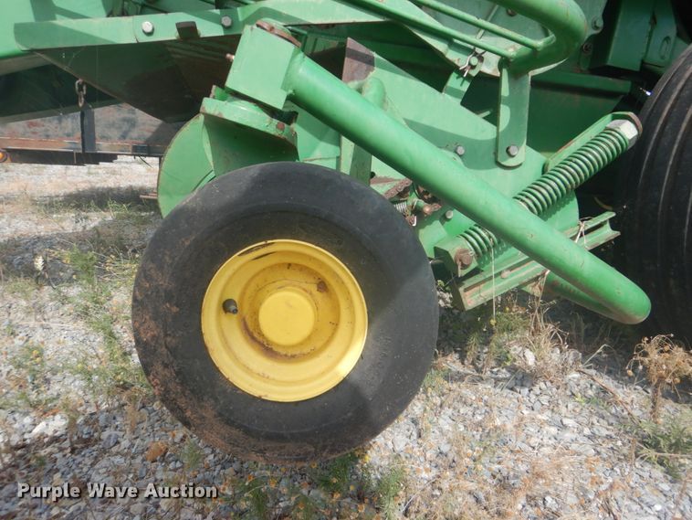 image for item DI2321 2001 John Deere 100 large square baler