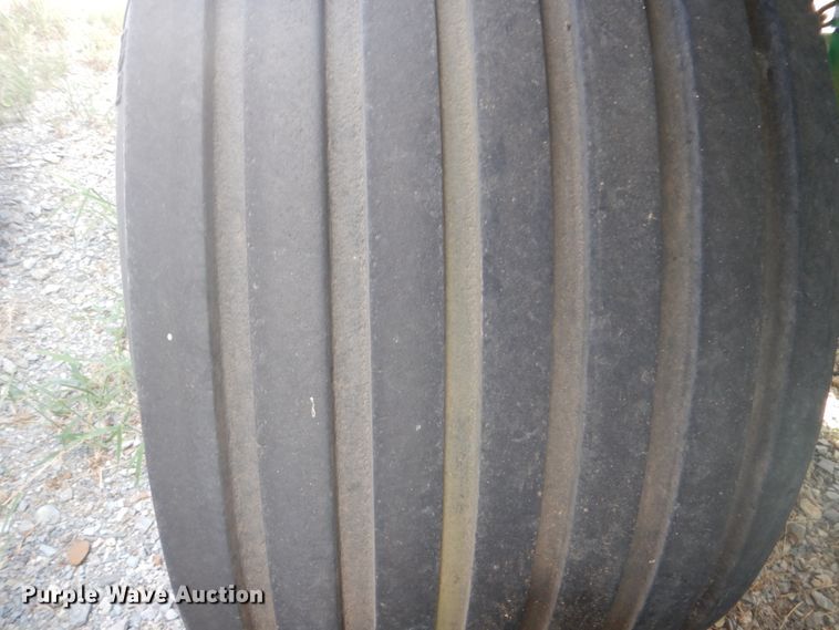 image for item DI2321 2001 John Deere 100 large square baler