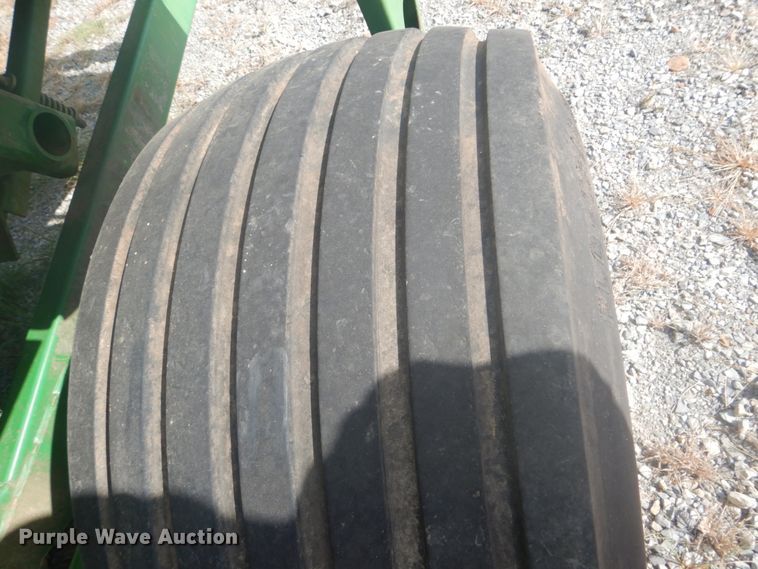 image for item DI2321 2001 John Deere 100 large square baler