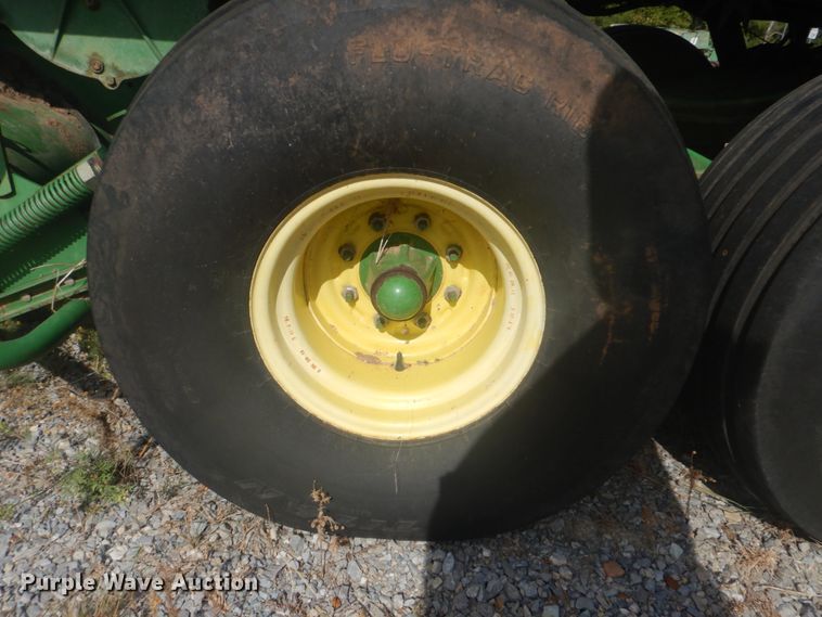 image for item DI2321 2001 John Deere 100 large square baler