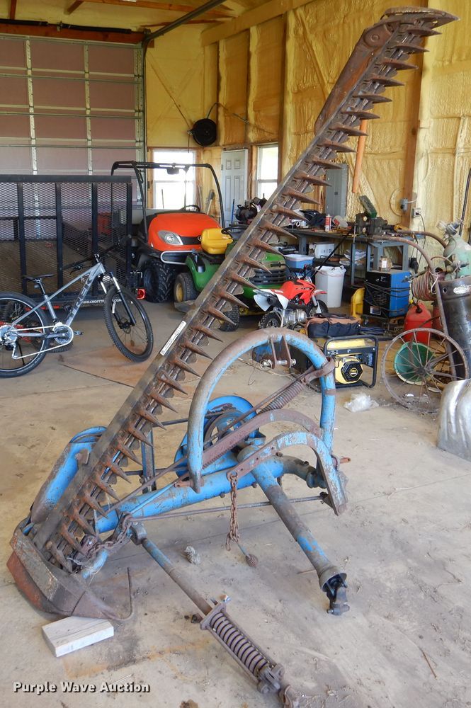 image for item EK9066 Ford 515 sickle mower