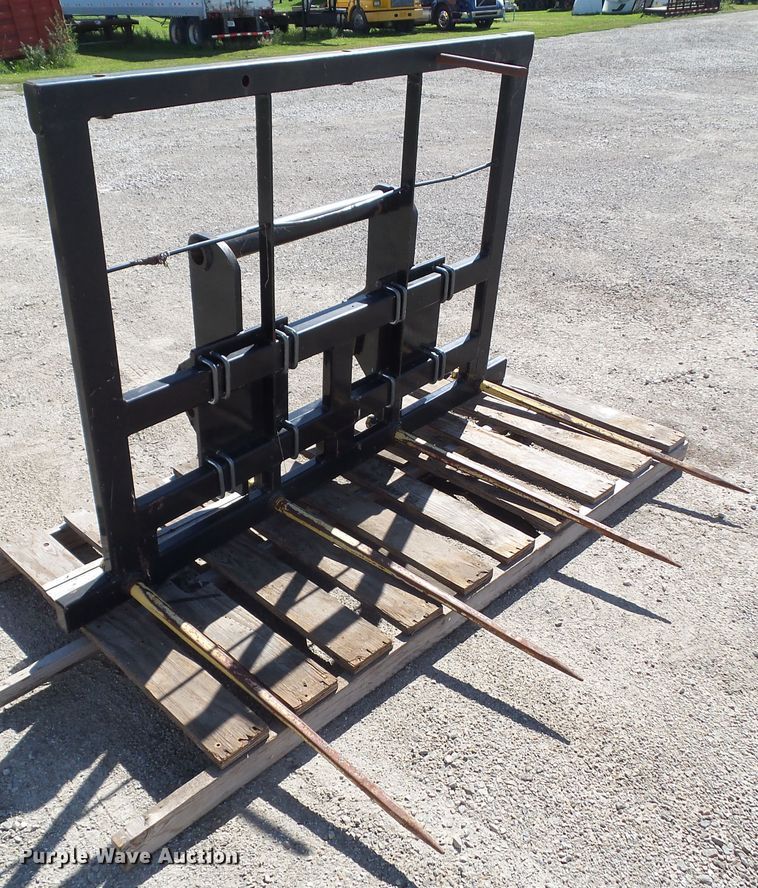 image for item EM9212 MDS square bale spear