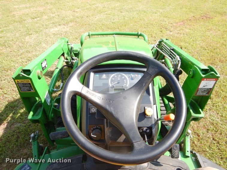 image for item FC9957 2015 John Deere 1025R tractor