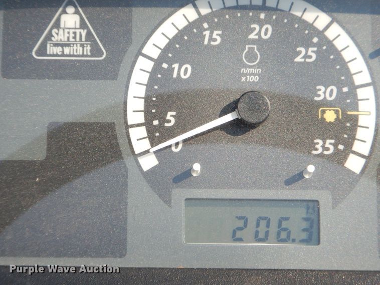 image for item FC9957 2015 John Deere 1025R tractor