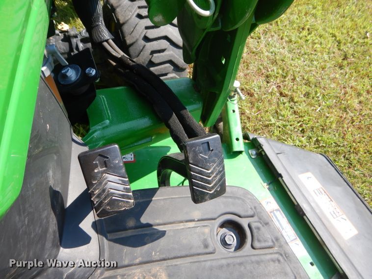 image for item FC9957 2015 John Deere 1025R tractor