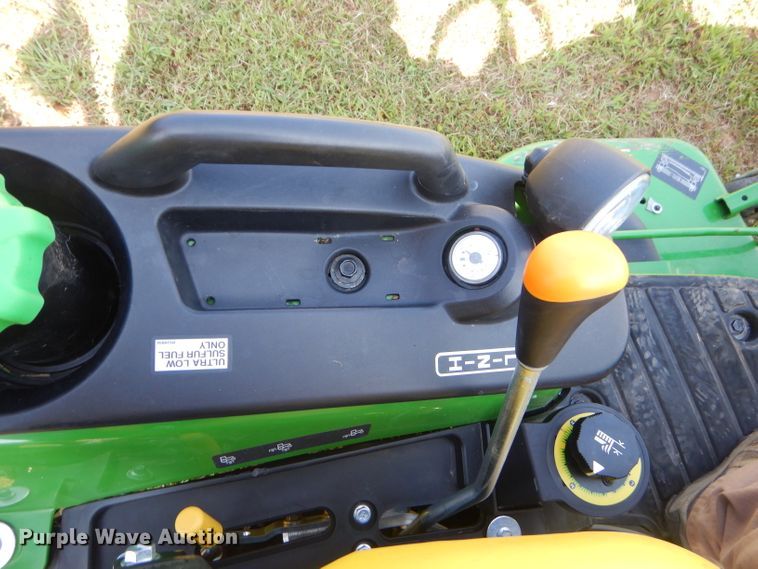 image for item FC9957 2015 John Deere 1025R tractor