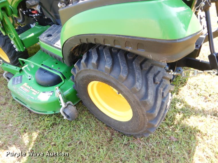 image for item FC9957 2015 John Deere 1025R tractor