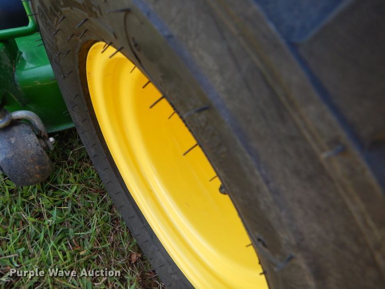 image for item FC9957 2015 John Deere 1025R tractor