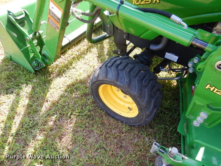 image for item FC9957 2015 John Deere 1025R tractor