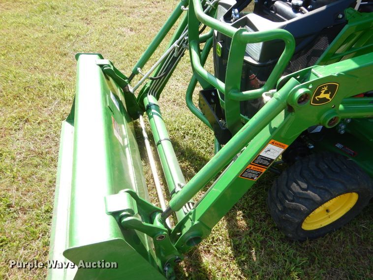 image for item FC9957 2015 John Deere 1025R tractor