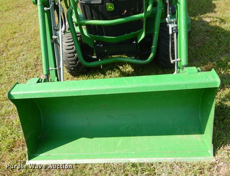 image for item FC9957 2015 John Deere 1025R tractor