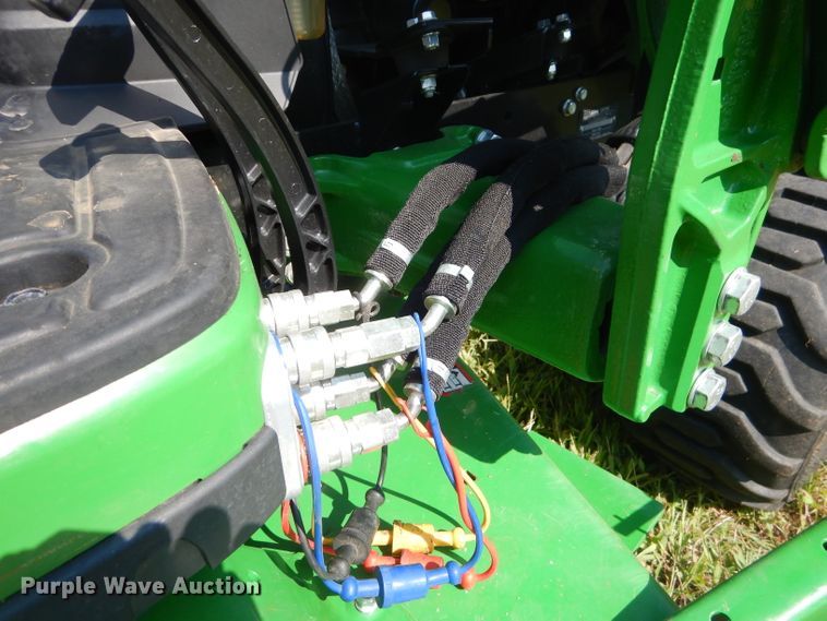 image for item FC9957 2015 John Deere 1025R tractor