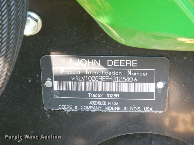 image for item FC9957 2015 John Deere 1025R tractor