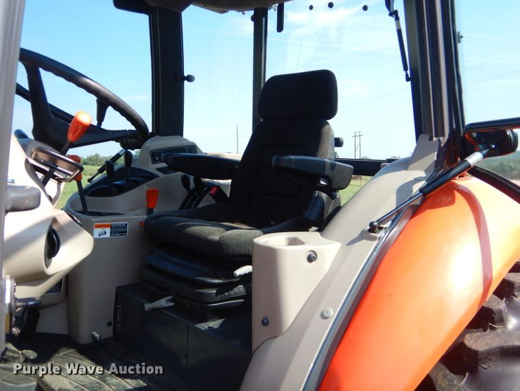 image for item FC9958 Kubota M7060 tractor