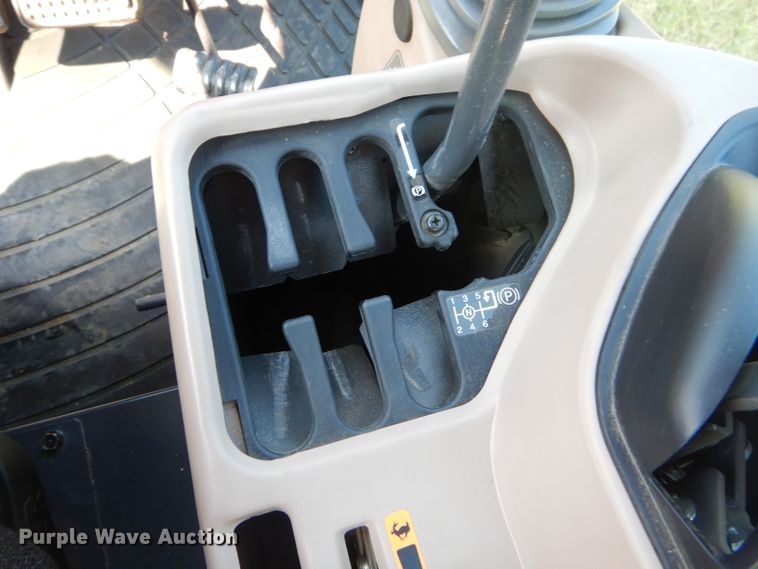 image for item FC9958 Kubota M7060 tractor