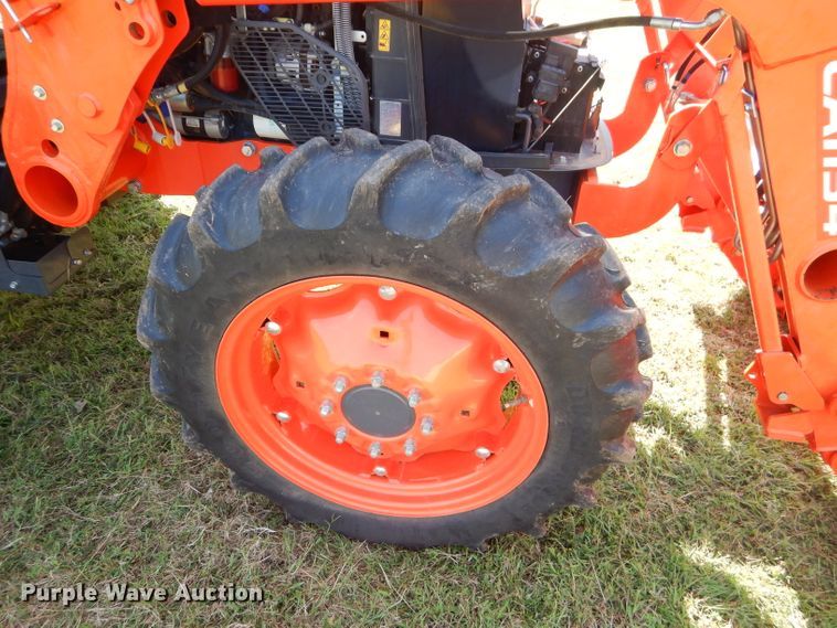 image for item FC9958 Kubota M7060 tractor