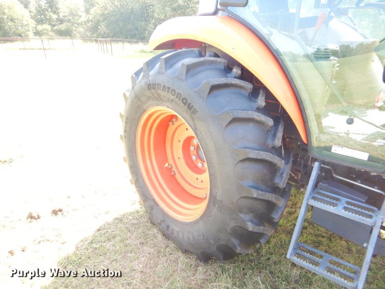 image for item FC9958 Kubota M7060 tractor