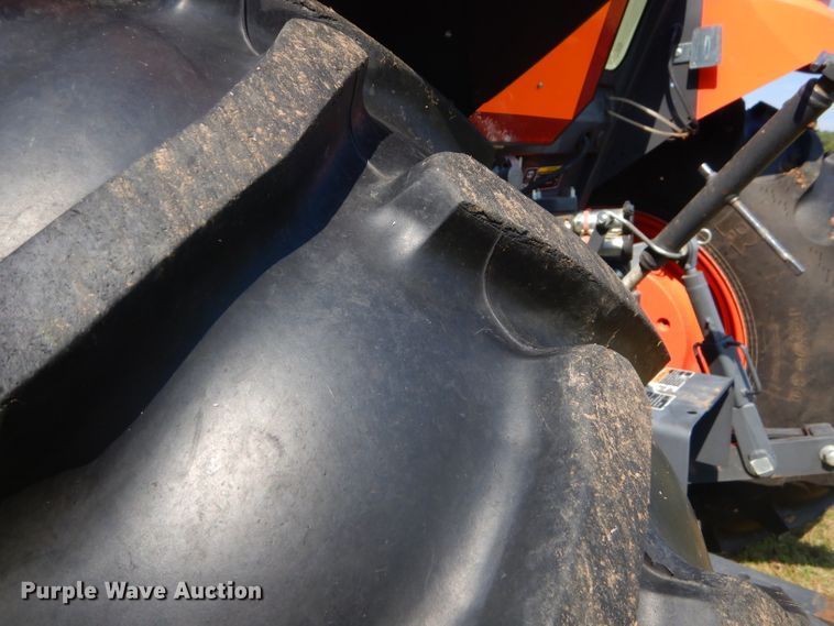 image for item FC9958 Kubota M7060 tractor