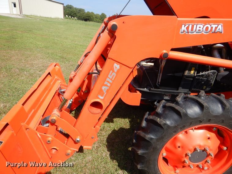 image for item FC9958 Kubota M7060 tractor