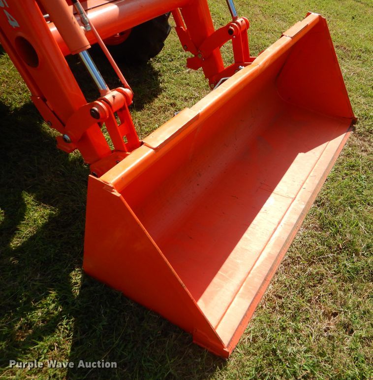 image for item FC9958 Kubota M7060 tractor