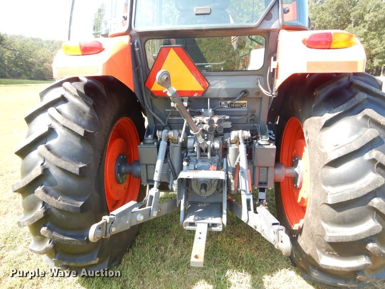 image for item FC9958 Kubota M7060 tractor