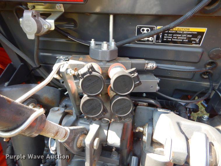 image for item FC9958 Kubota M7060 tractor