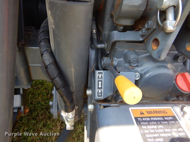 image for item FC9958 Kubota M7060 tractor