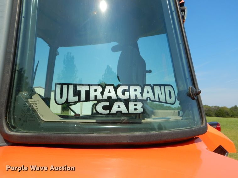 image for item FC9958 Kubota M7060 tractor