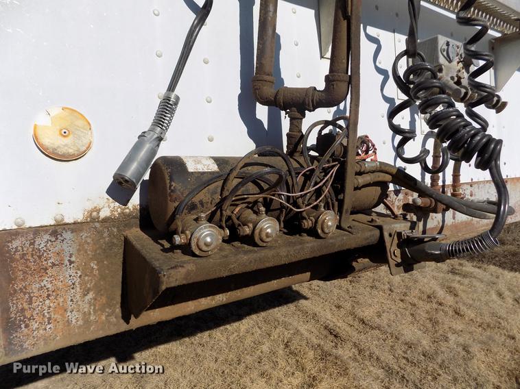 image for item FH9033 1984 Corn Husker 800 double hopper bottom grain trailer