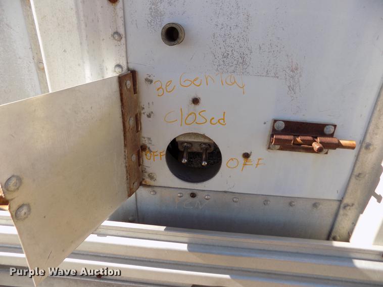 image for item FH9033 1984 Corn Husker 800 double hopper bottom grain trailer