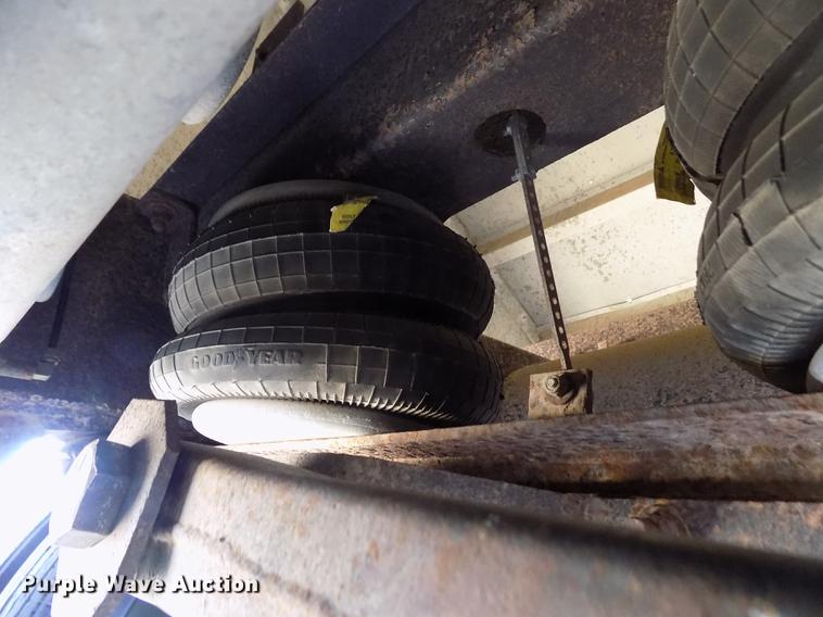 image for item FH9033 1984 Corn Husker 800 double hopper bottom grain trailer