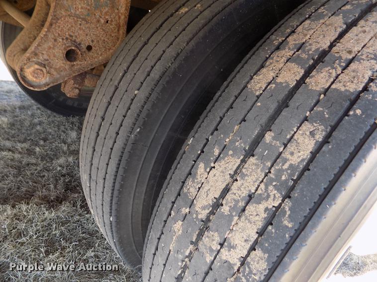 image for item FH9033 1984 Corn Husker 800 double hopper bottom grain trailer