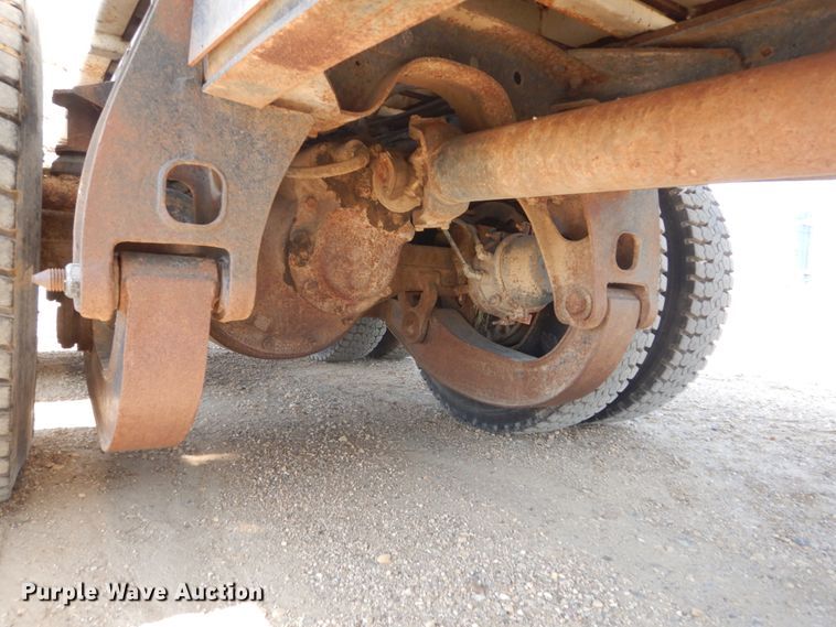 image for item FU9491 1977 Ford 9000 applicator truck