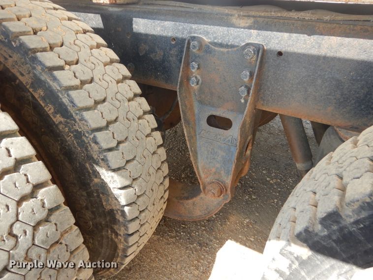 image for item FU9491 1977 Ford 9000 applicator truck