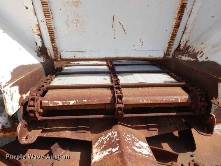 image for item FU9491 1977 Ford 9000 applicator truck