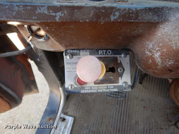 image for item FU9491 1977 Ford 9000 applicator truck