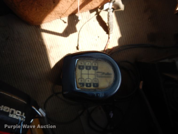 image for item FU9491 1977 Ford 9000 applicator truck