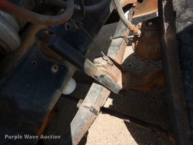 image for item FU9491 1977 Ford 9000 applicator truck