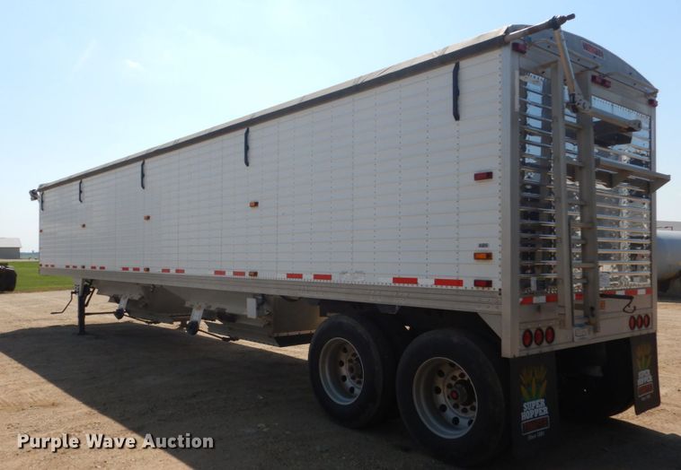image for item FU9493 2010 Timpte double hopper bottom grain trailer