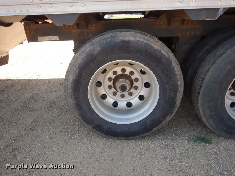 image for item FU9493 2010 Timpte double hopper bottom grain trailer