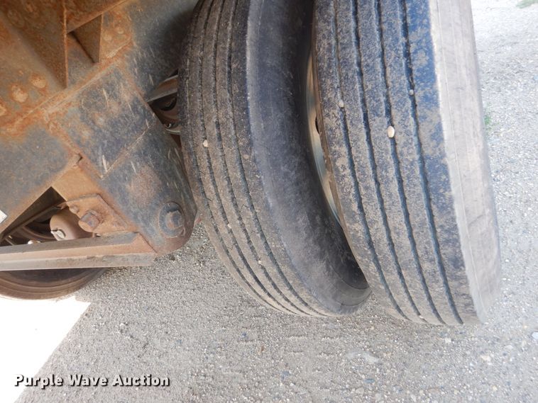 image for item FU9493 2010 Timpte double hopper bottom grain trailer