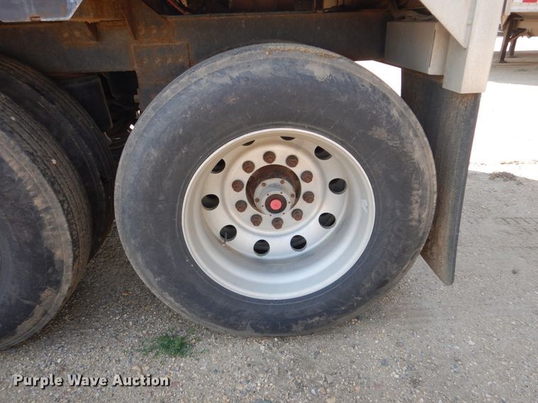 image for item FU9493 2010 Timpte double hopper bottom grain trailer