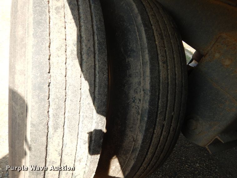 image for item FU9493 2010 Timpte double hopper bottom grain trailer