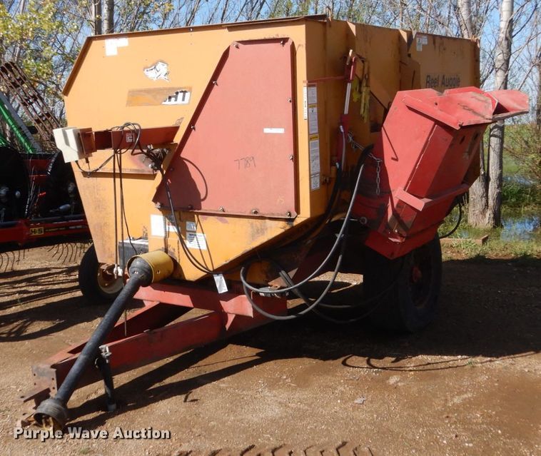 image for item FU9510 Reel Auggie 2375 feed mixer
