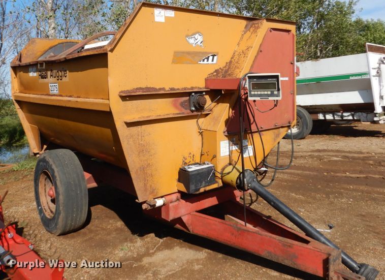 image for item FU9510 Reel Auggie 2375 feed mixer