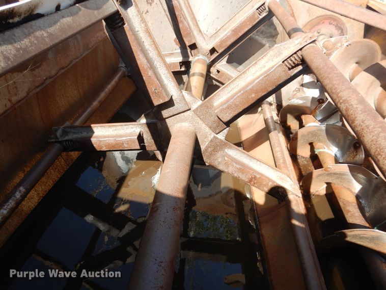 image for item FU9510 Reel Auggie 2375 feed mixer