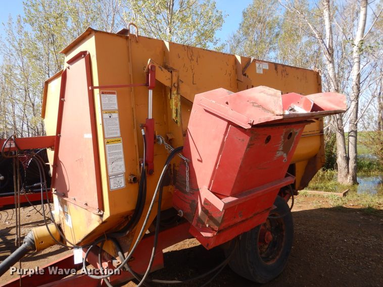 image for item FU9510 Reel Auggie 2375 feed mixer