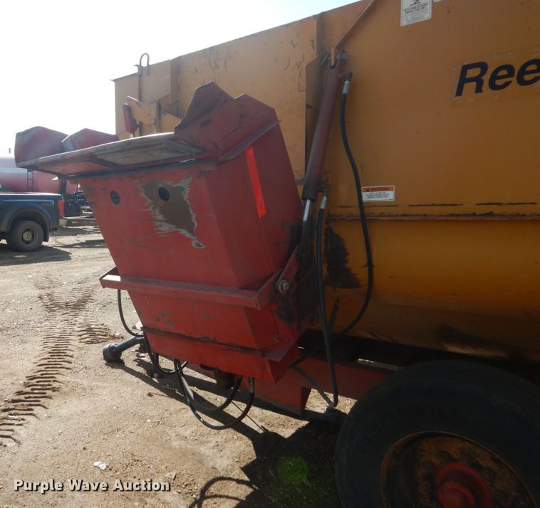 image for item FU9510 Reel Auggie 2375 feed mixer