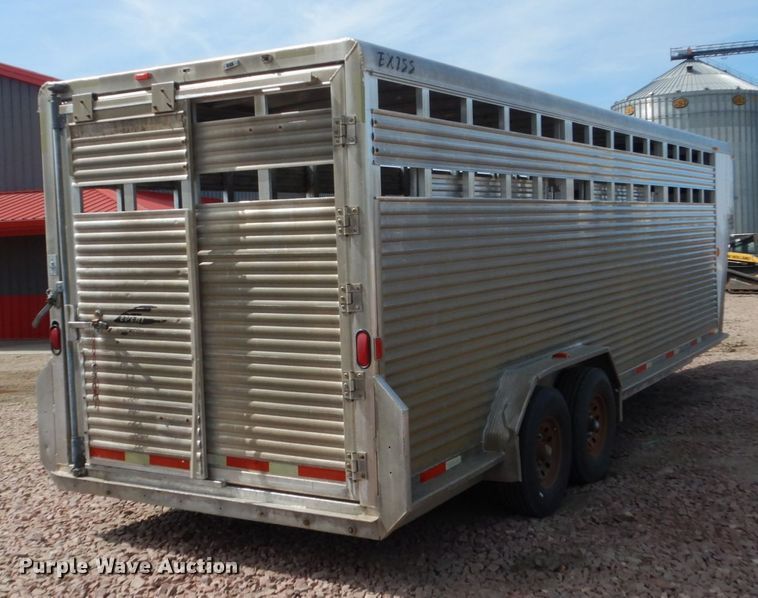 image for item FU9513 2003 Exiss GN-724-T livestock trailer